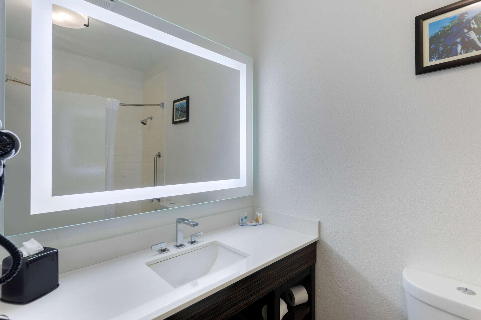Comfort Inn & Suites メンフィス エクステリア 写真