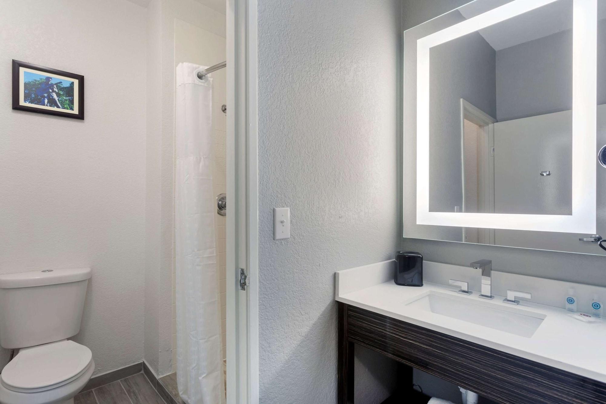 Comfort Inn & Suites メンフィス エクステリア 写真